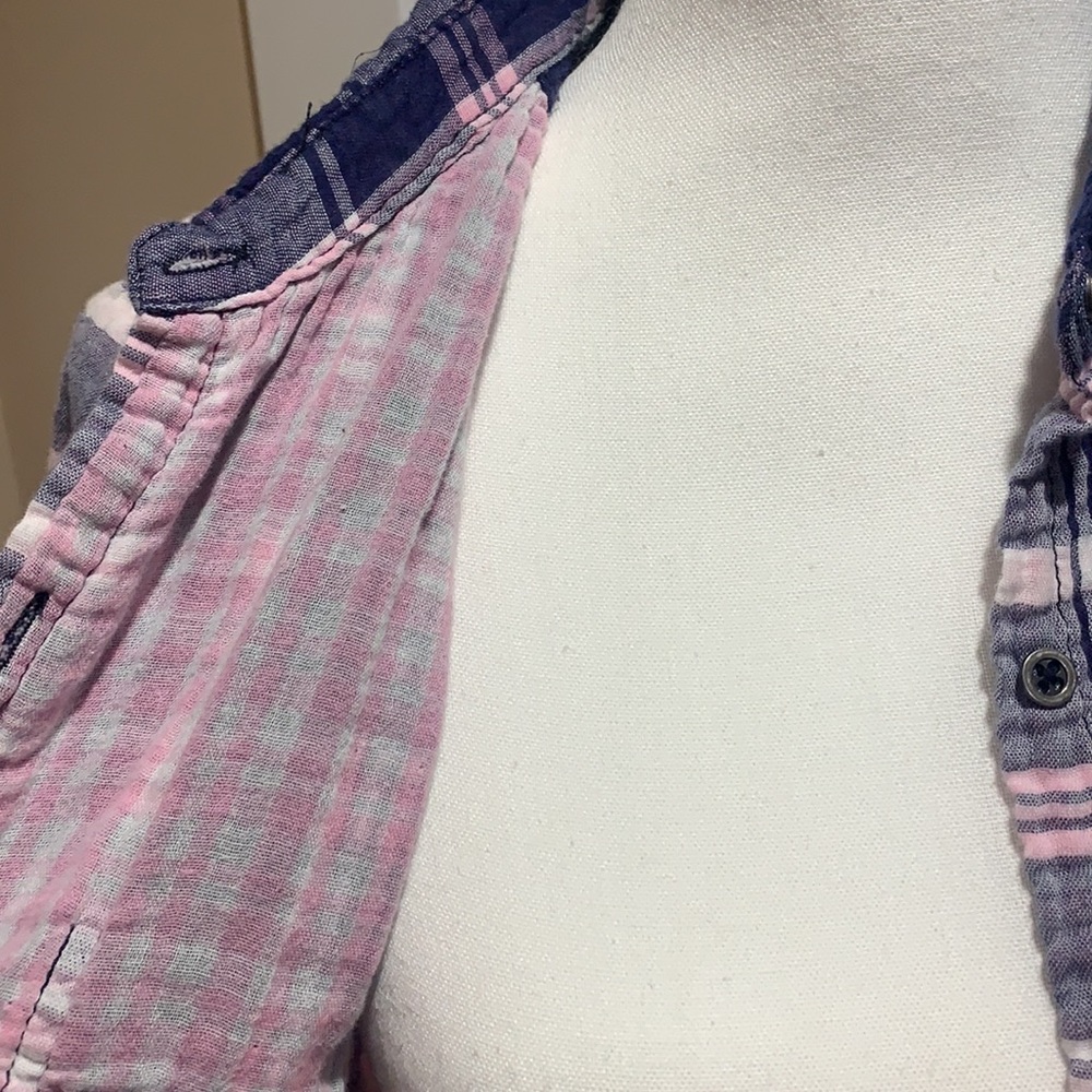 Button Down - Picture 3 of 4